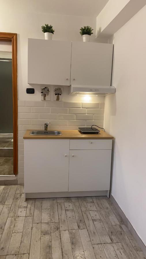 Ferienwohnung Tabor 2 Garden & Parking Neapel Exterior foto